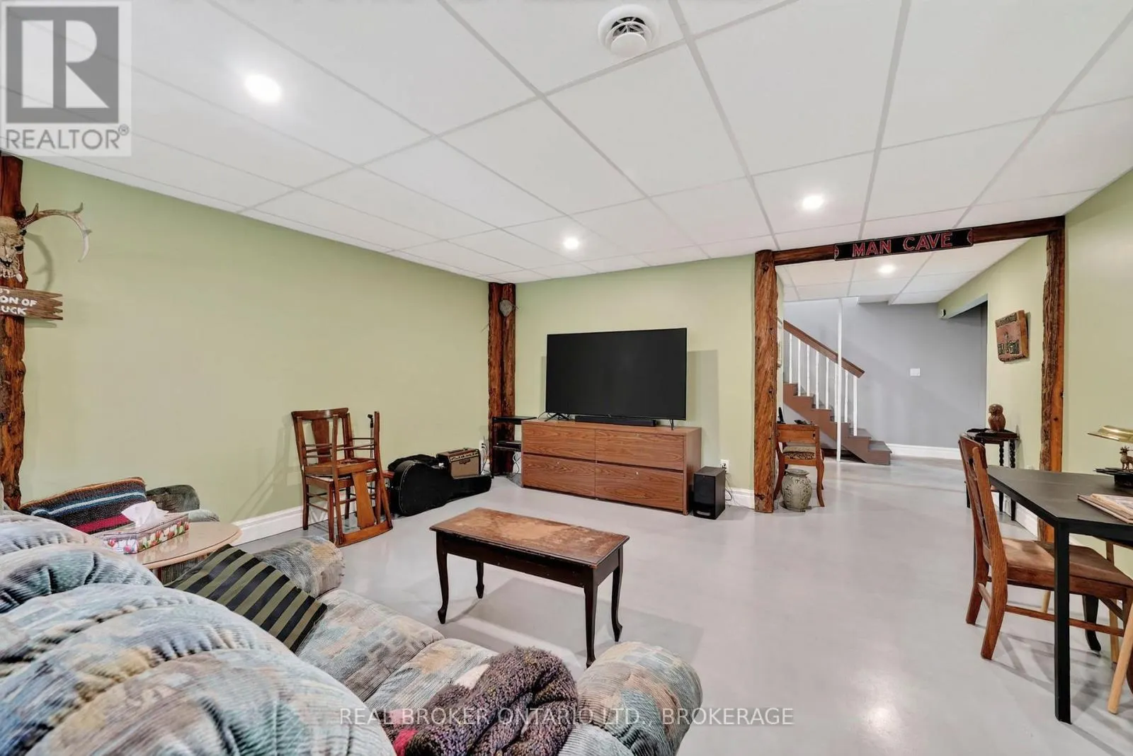18523 KENYON CONC RD 1 ROAD
