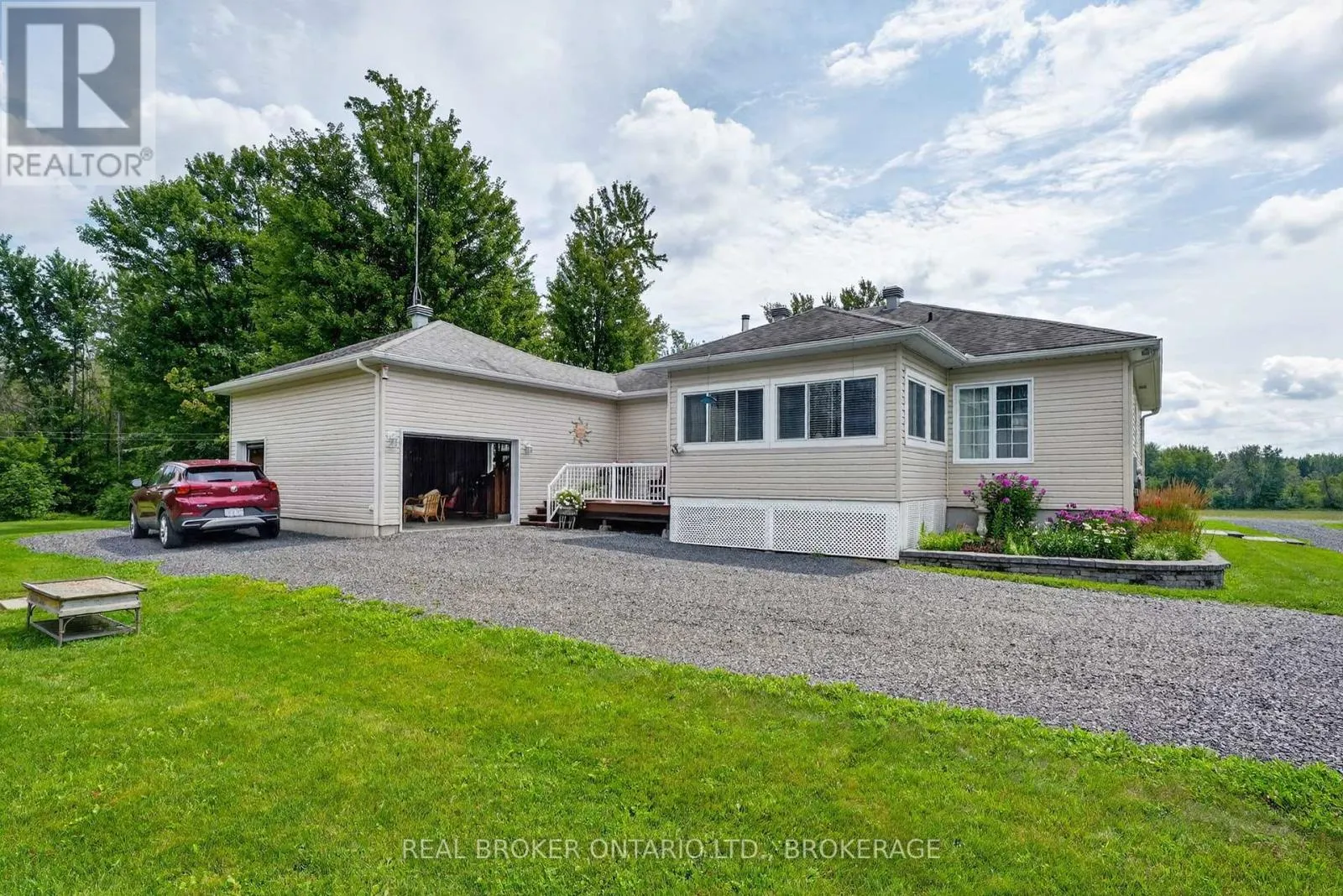 18523 KENYON CONC RD 1 ROAD