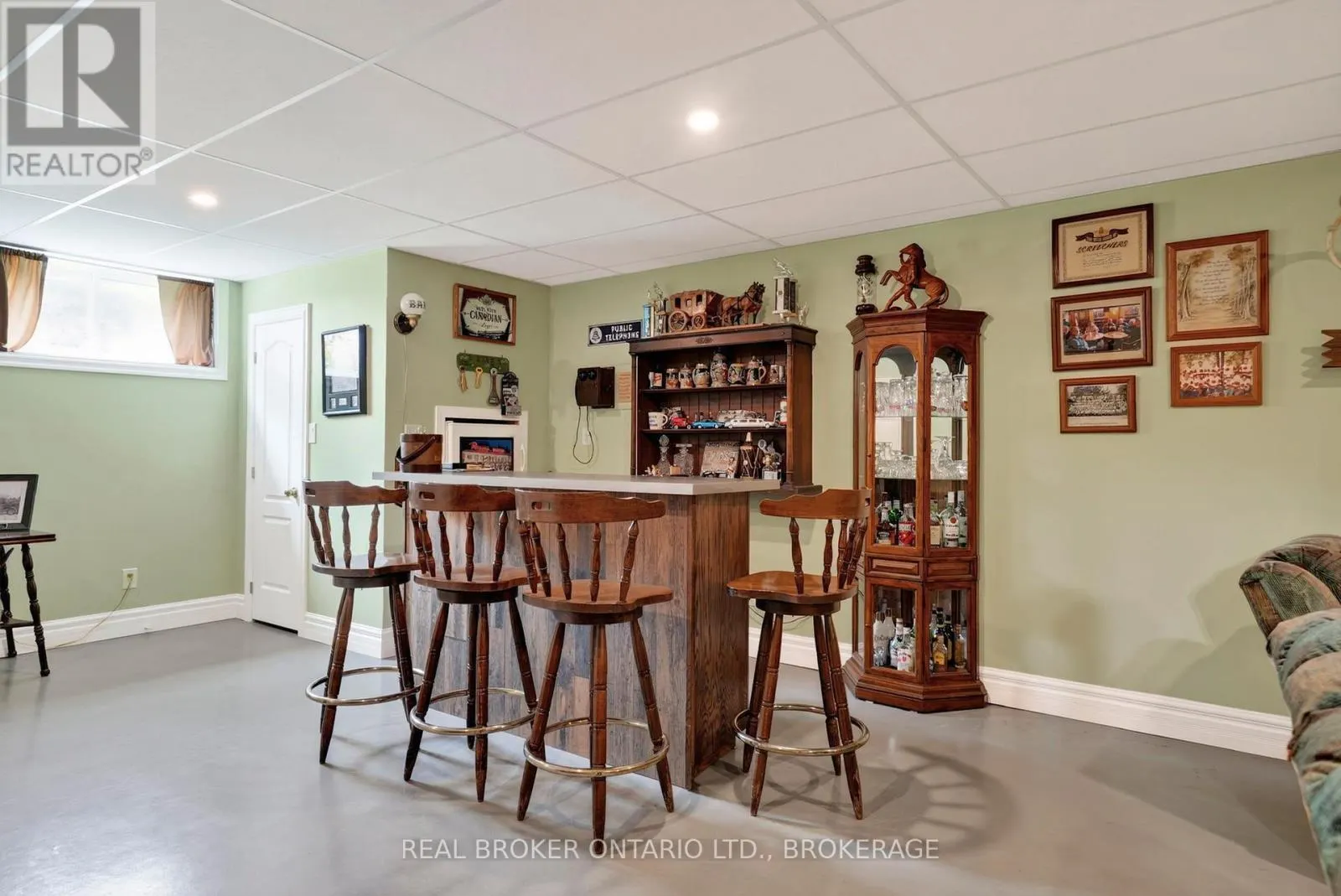 18523 KENYON CONC RD 1 ROAD