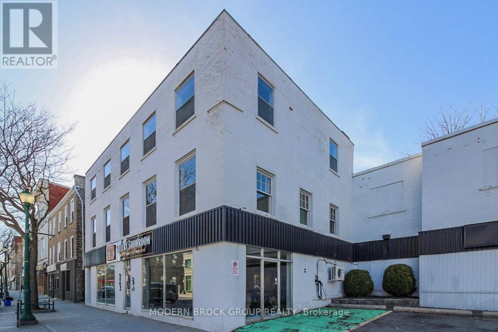 26 KING STREET E