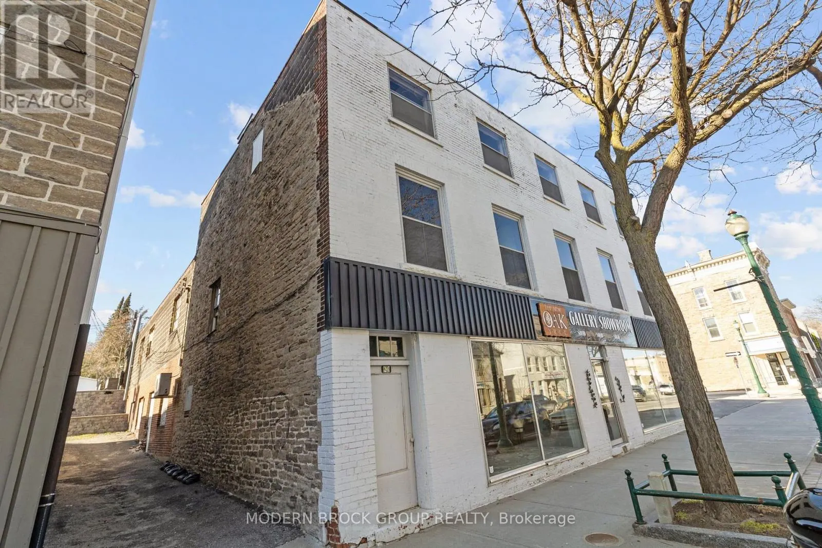 26 KING STREET E