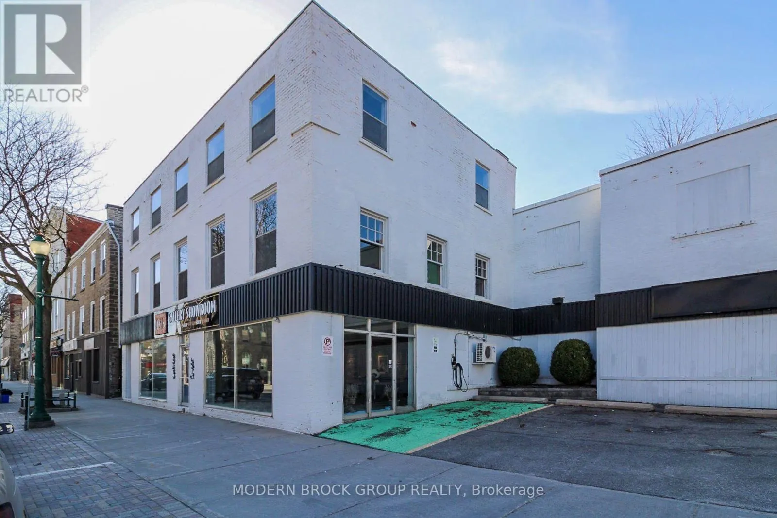 26 KING STREET E