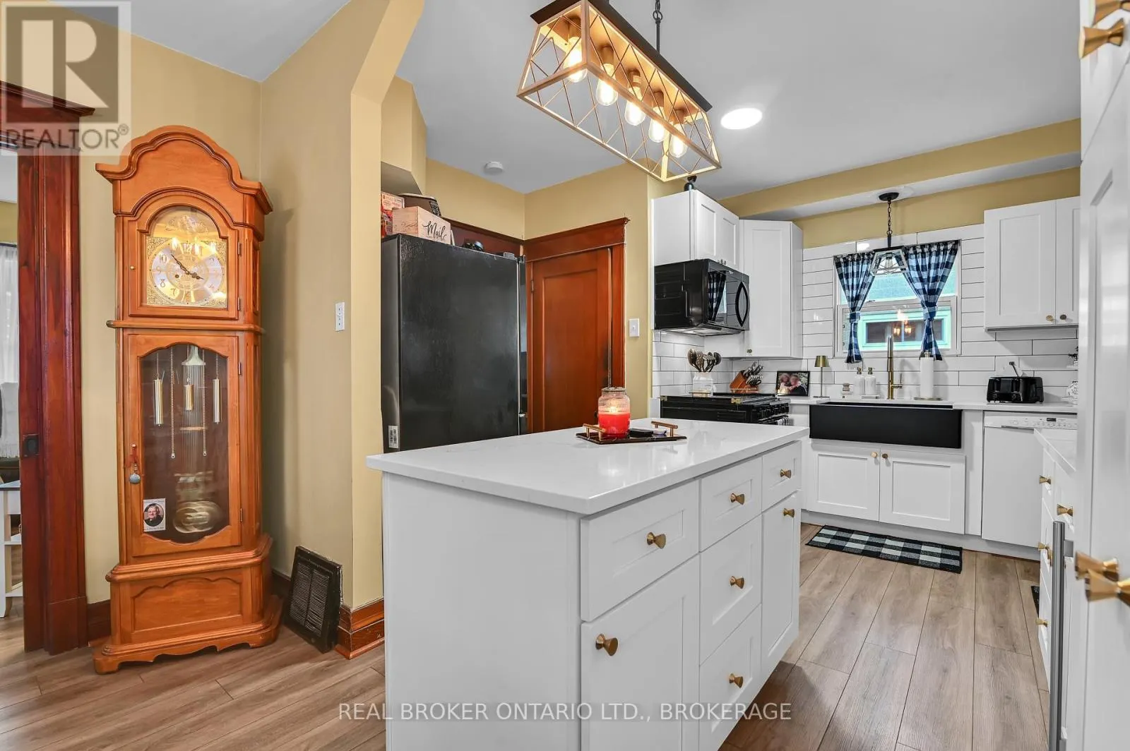 214 FOURTH STREET W