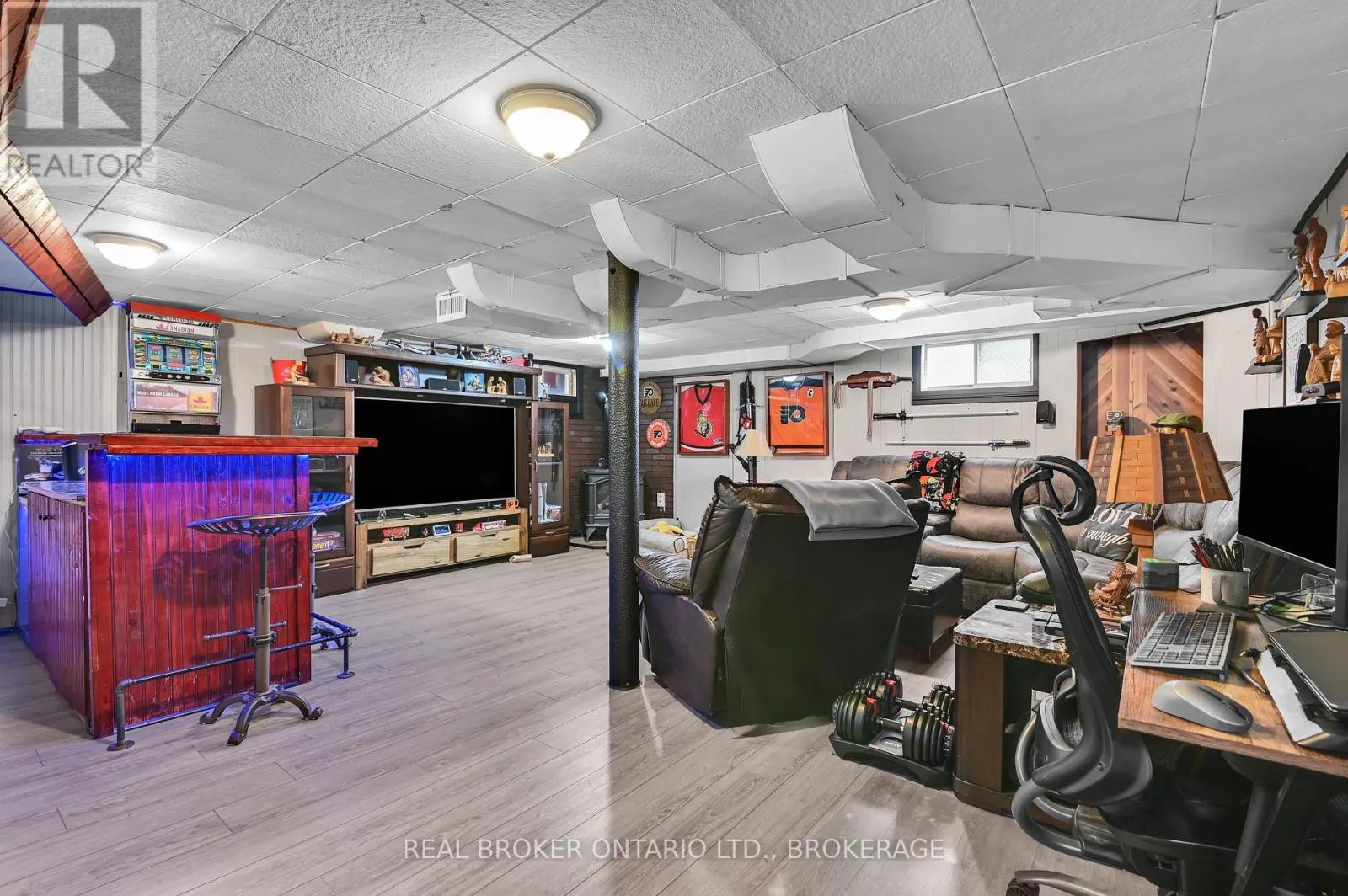 214 FOURTH STREET W