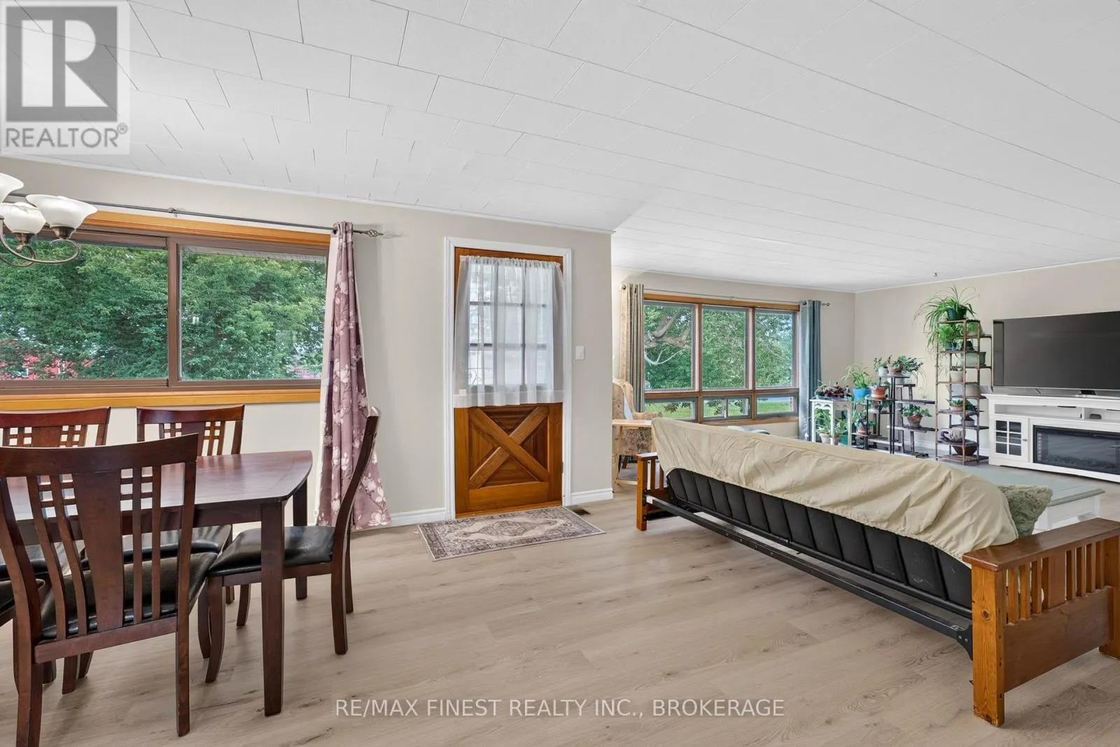 607 FITCHETT ROAD