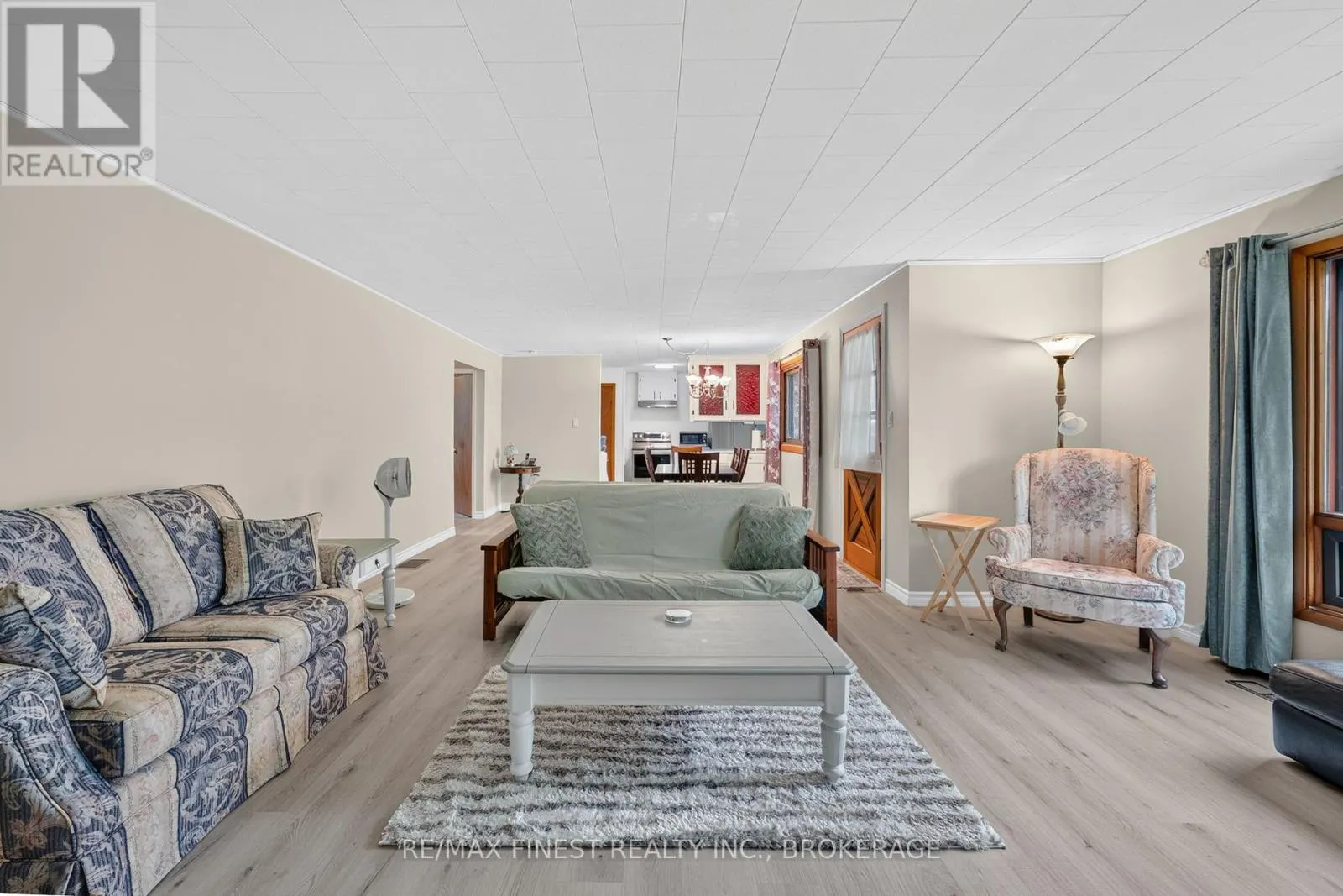 607 FITCHETT ROAD