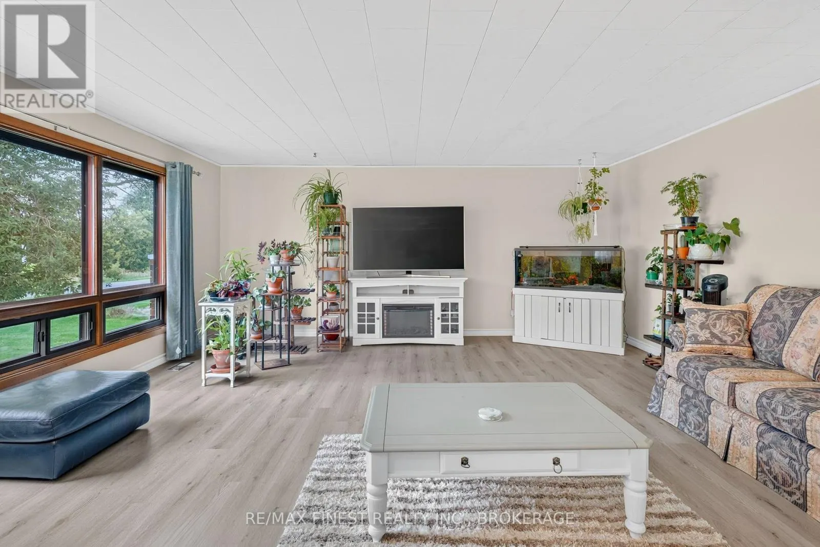 607 FITCHETT ROAD