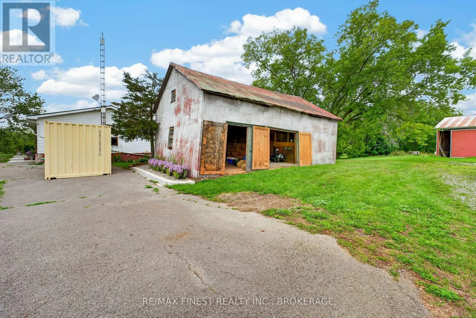 607 FITCHETT ROAD