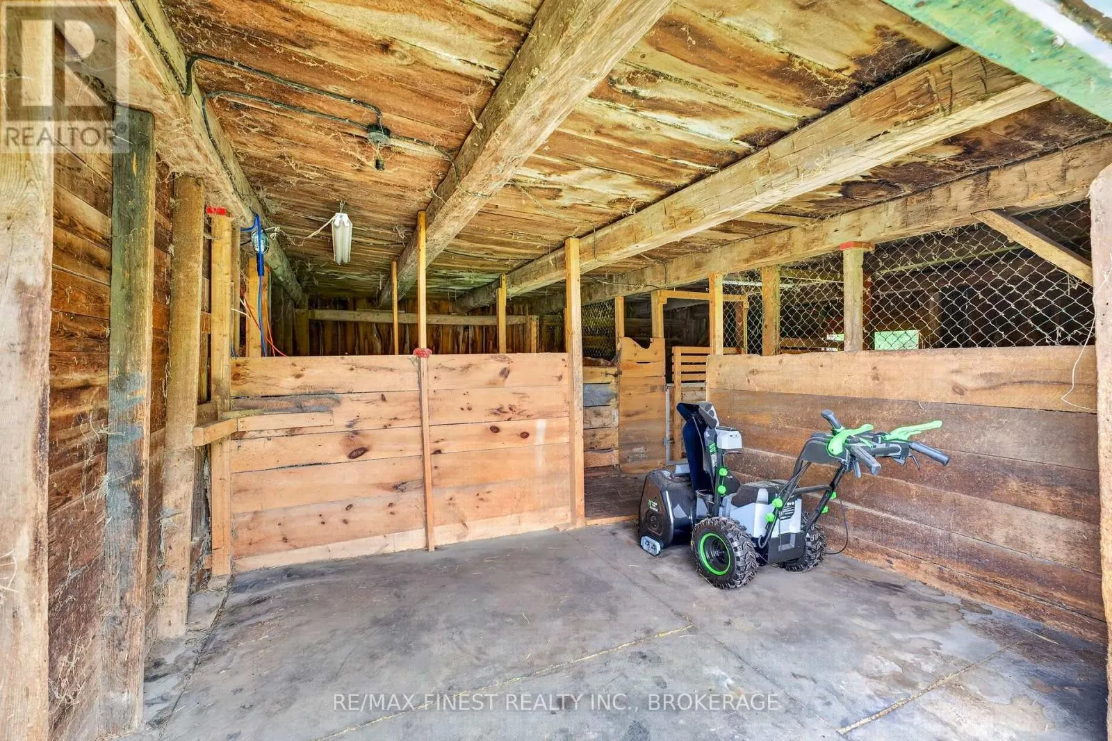 607 FITCHETT ROAD
