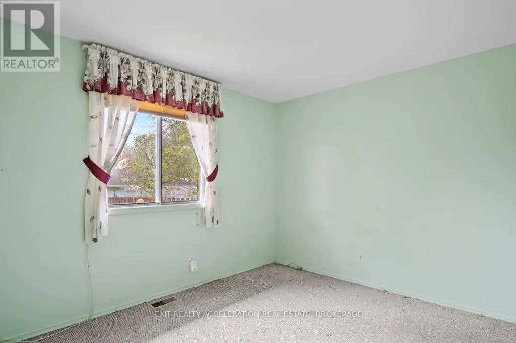 116 SHERWOOD AVENUE