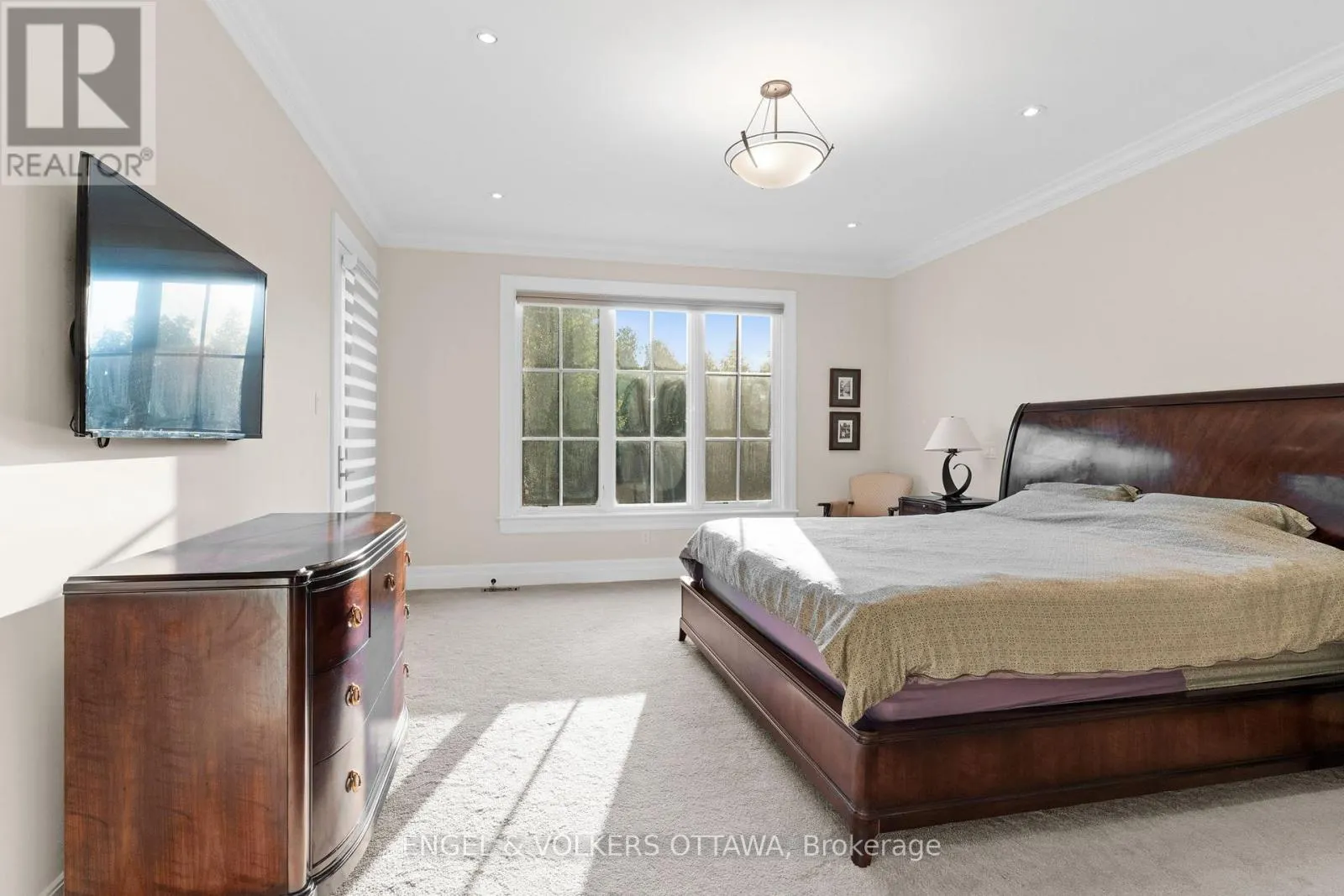1408 BLACKHORSE COURT