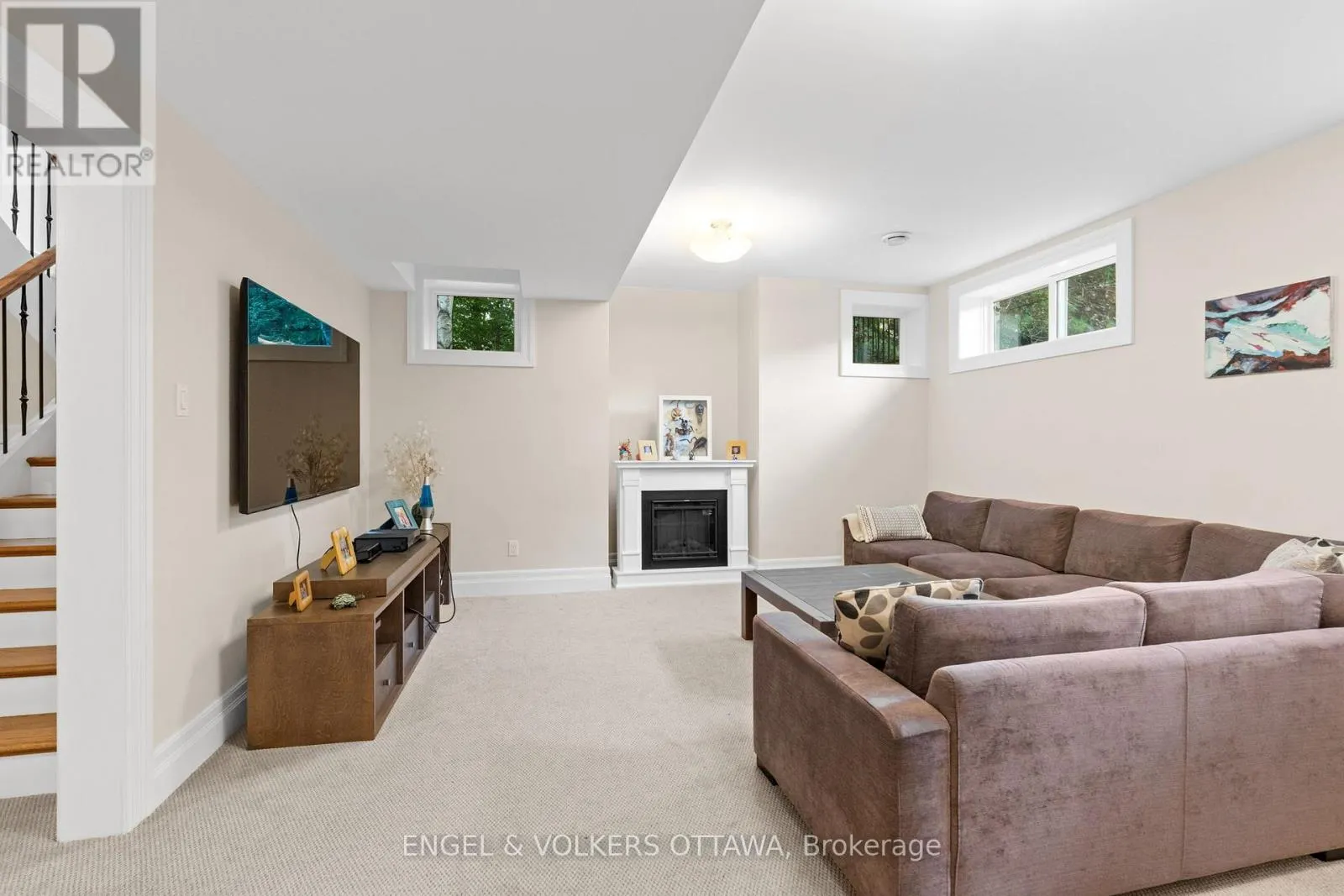 1408 BLACKHORSE COURT