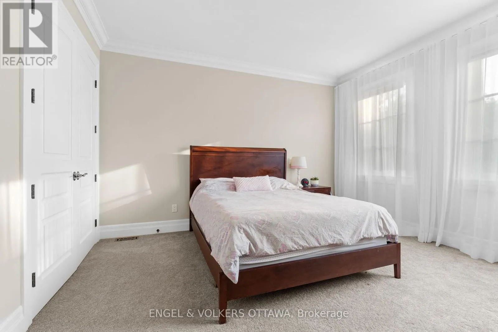 1408 BLACKHORSE COURT