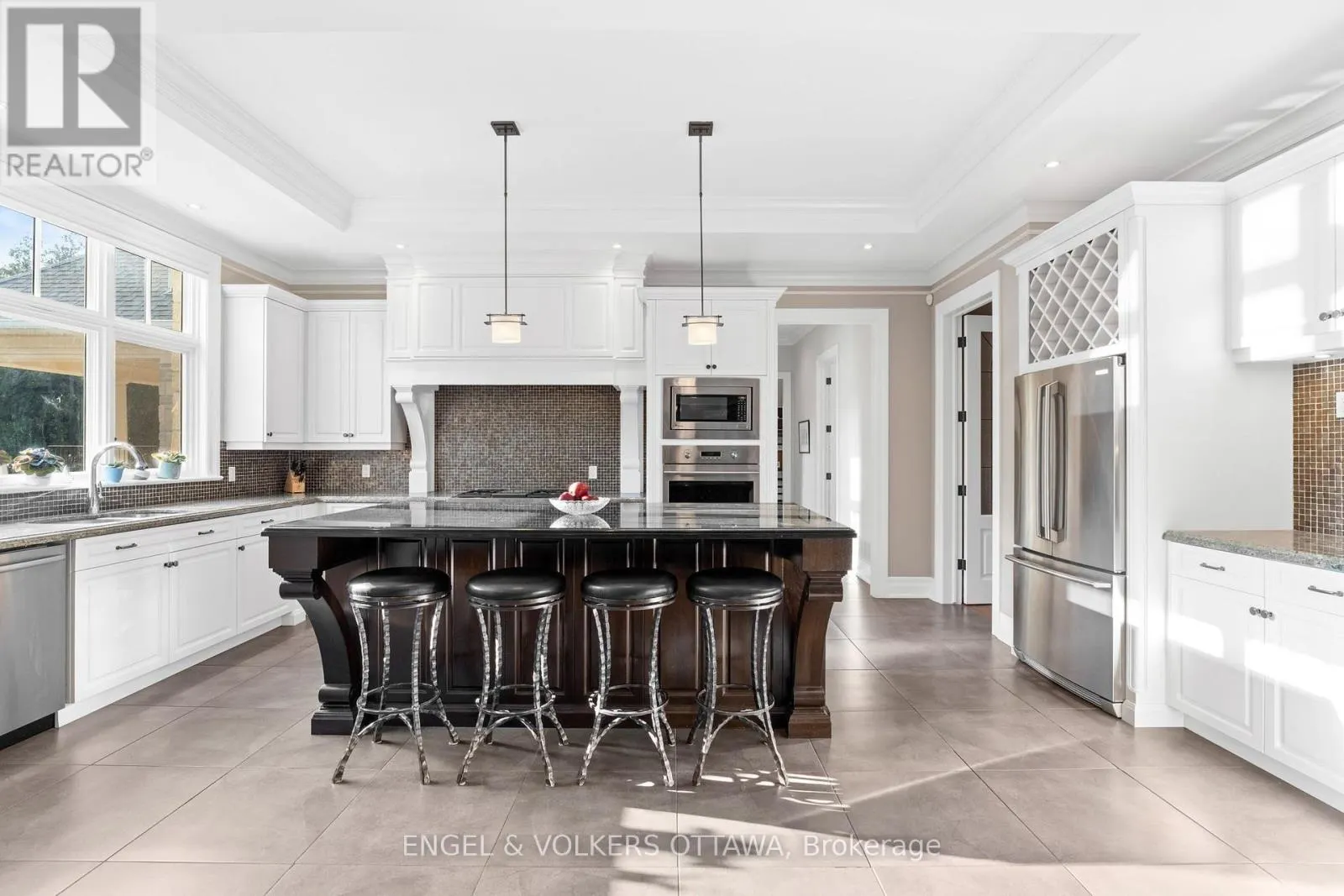 1408 BLACKHORSE COURT