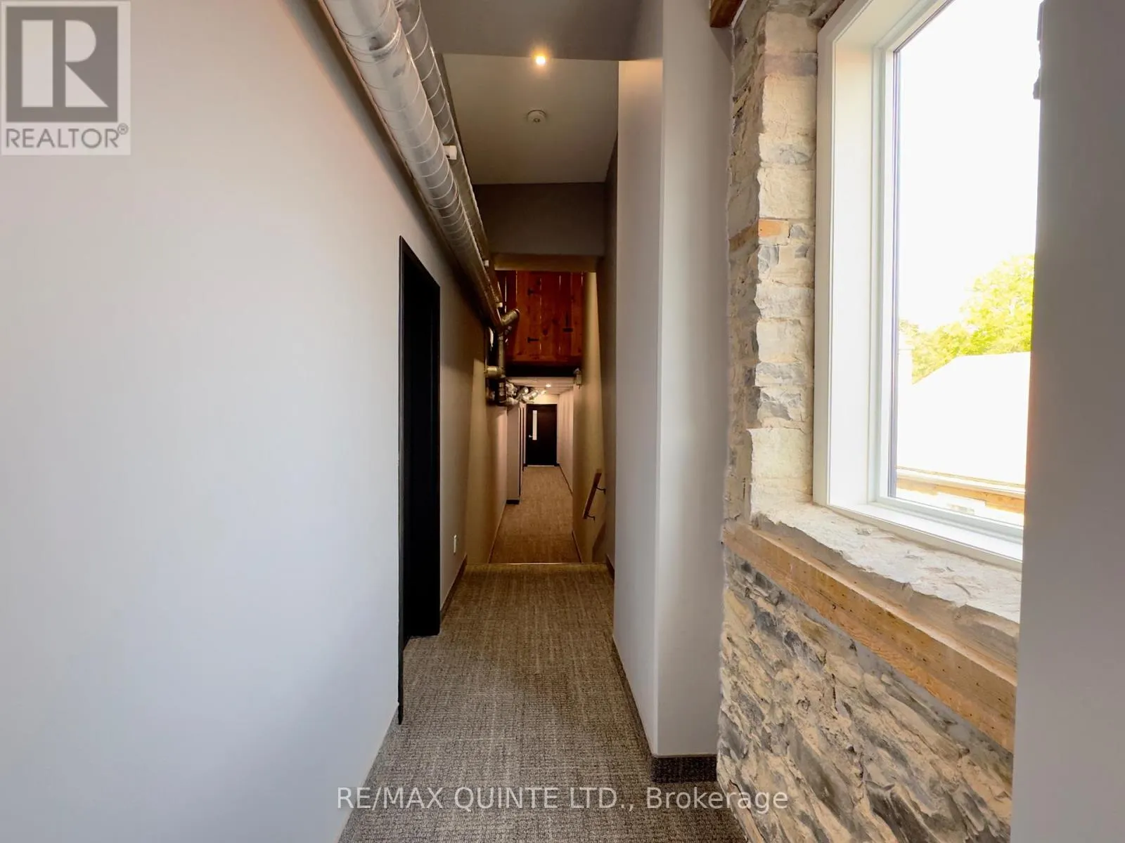 7 - 330 VICTORIA STREET #7