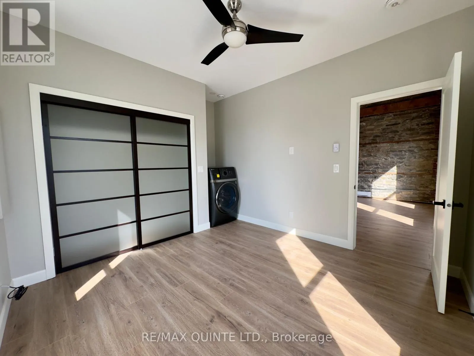 7 - 330 VICTORIA STREET #7