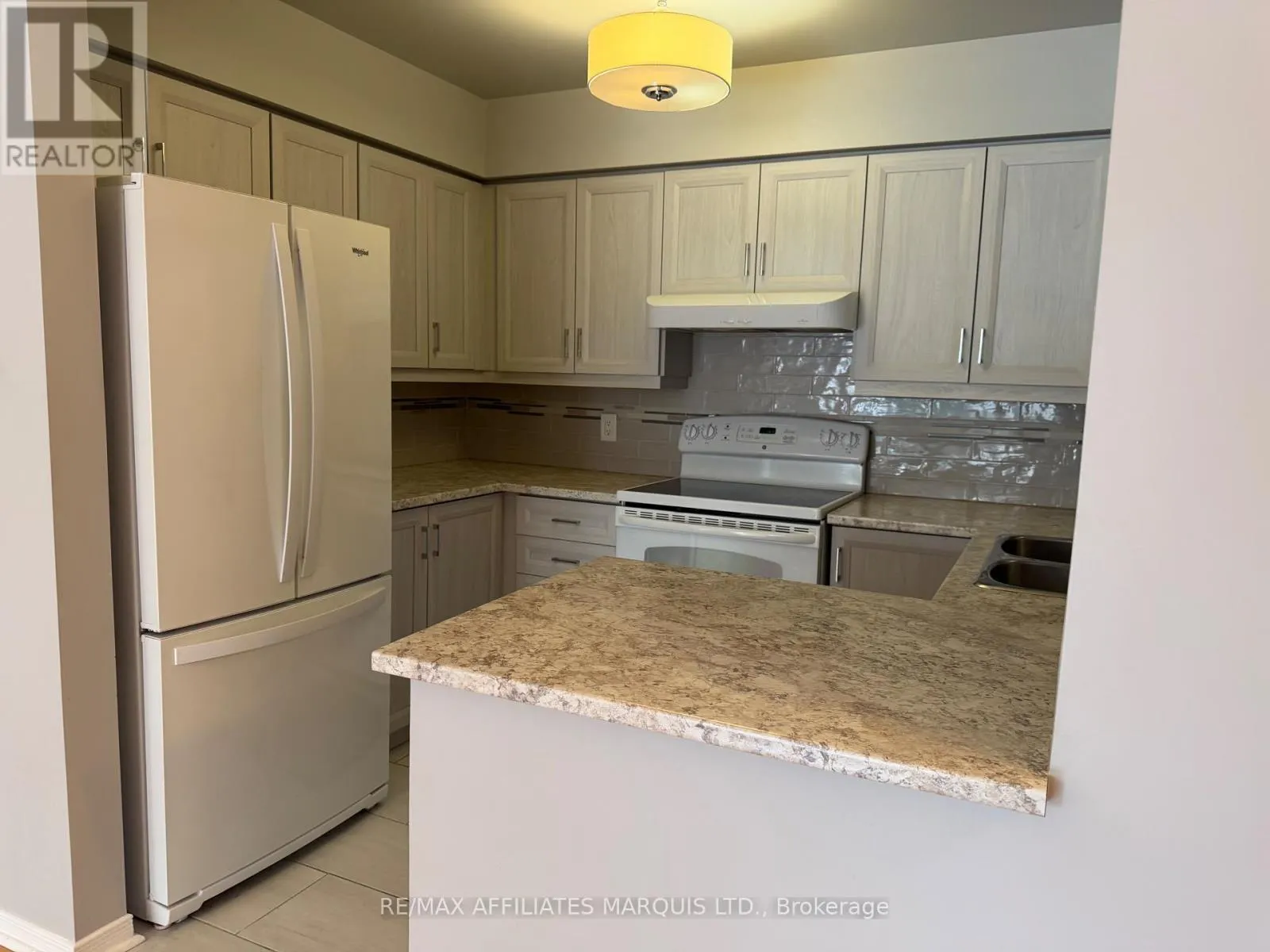 312 - 121 WATER STREET W