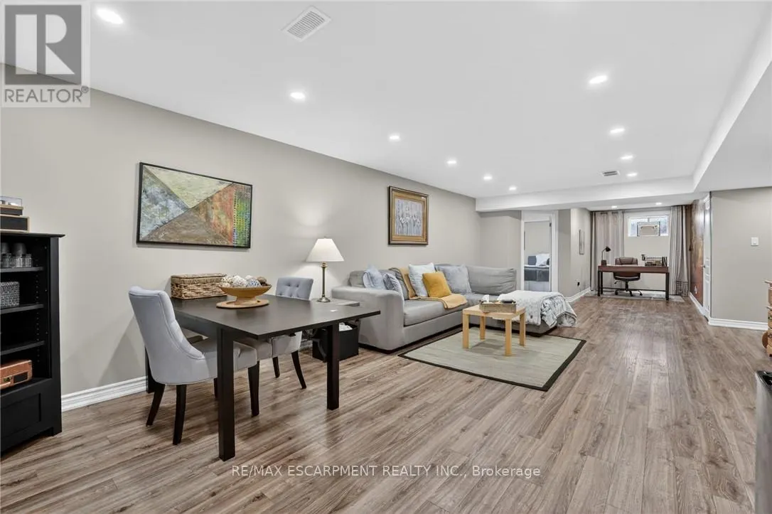 58 FORESTVIEW COURT