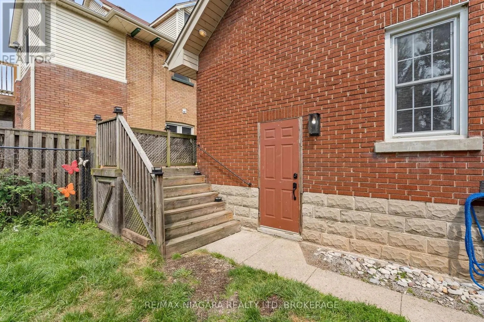 214 KENT STREET