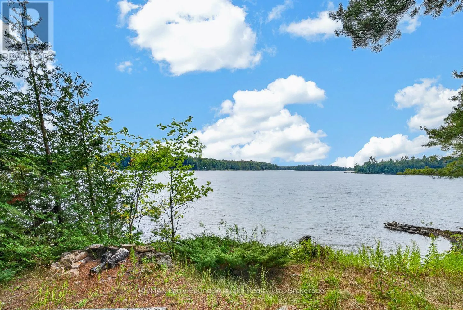 418 WHITESTONE LK ROAD