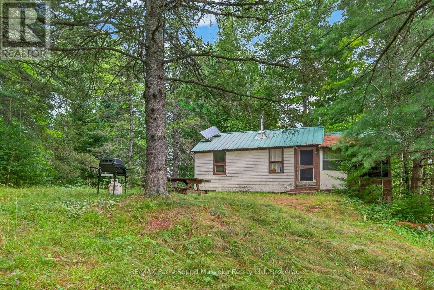 418 WHITESTONE LK ROAD