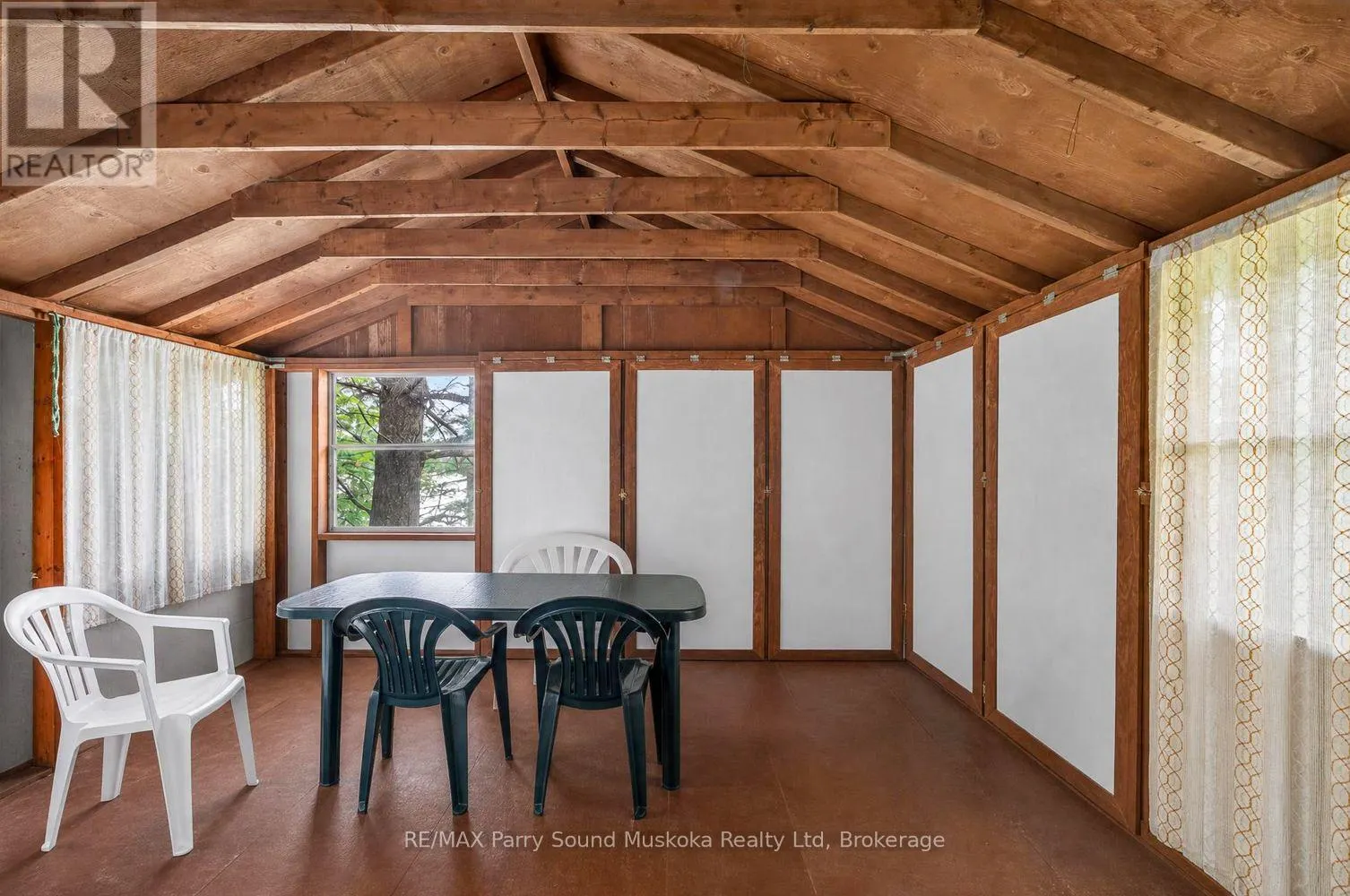 418 WHITESTONE LK ROAD