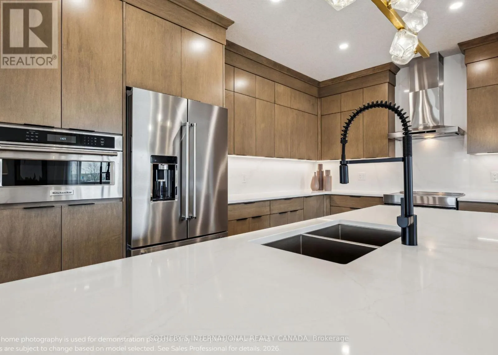 524 ANTON CRESCENT