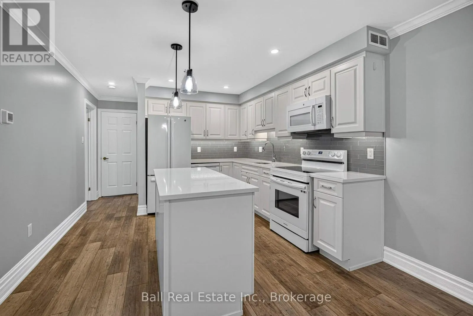 502 - 200 EAST STREET S #502