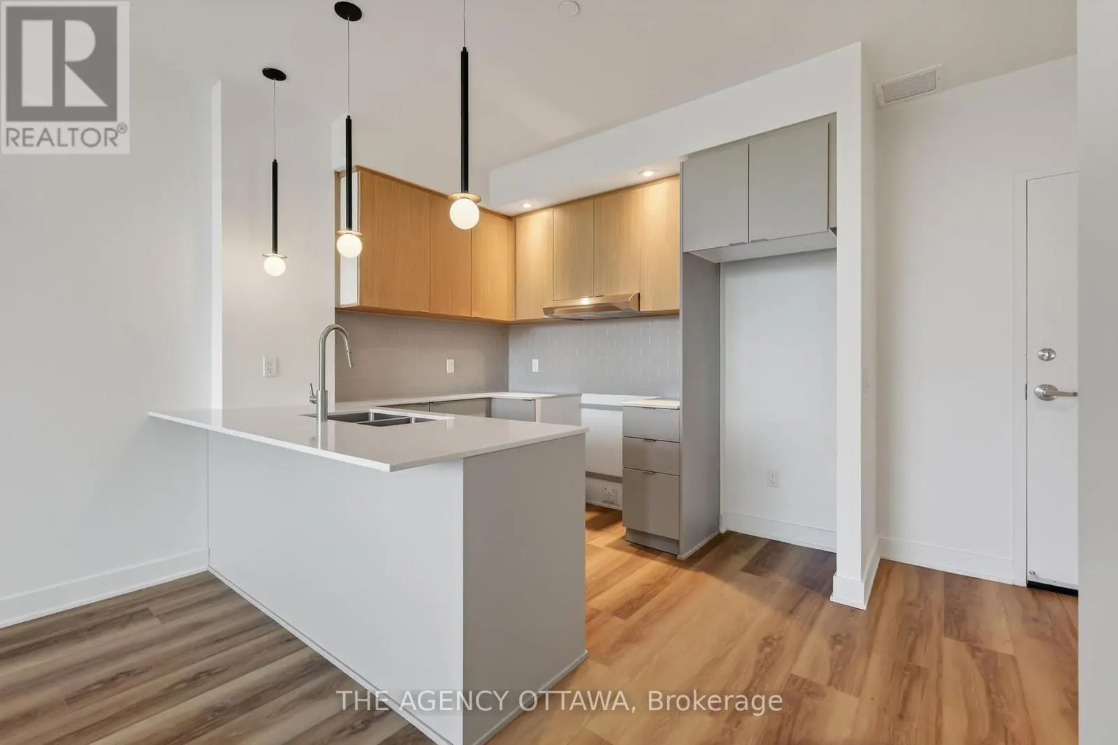 308 - 3085 RIVERSIDE DRIVE