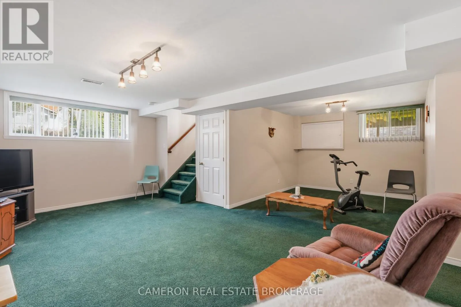 533 JASE STREET