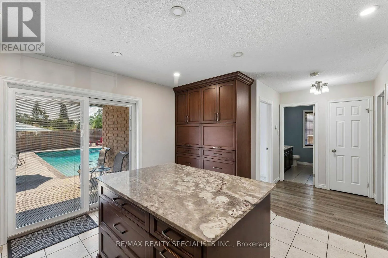 375 FAIRWAY ROAD