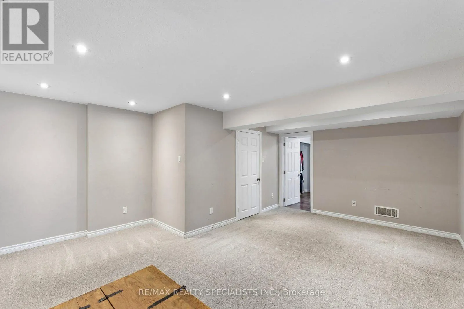 375 FAIRWAY ROAD