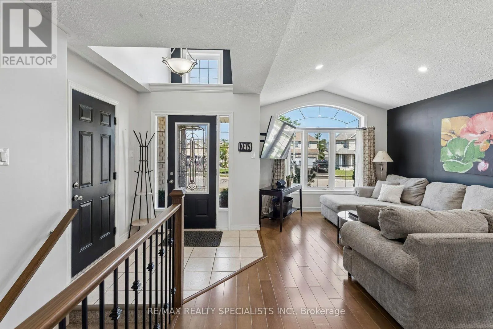 375 FAIRWAY ROAD