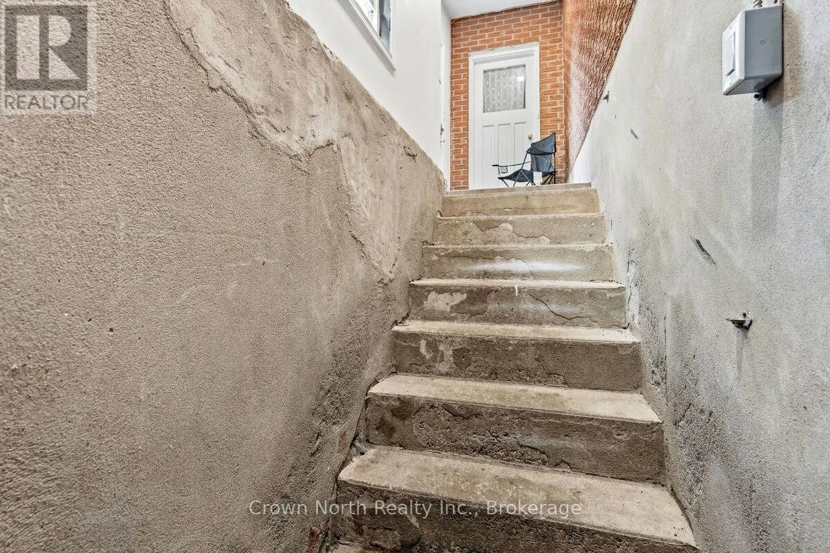 127 CARSON DRIVE