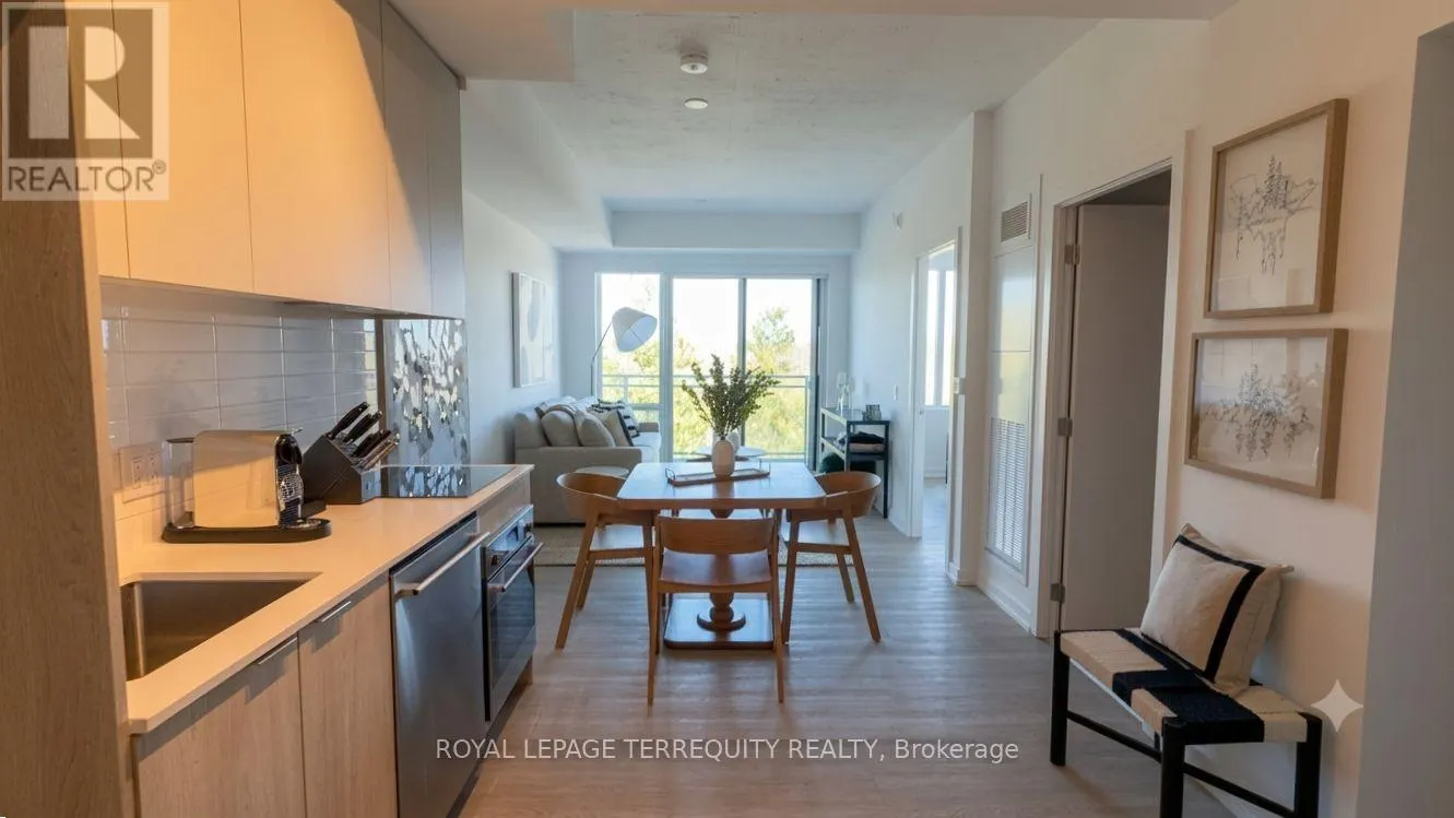 518 - 100 CARRICK TRAIL