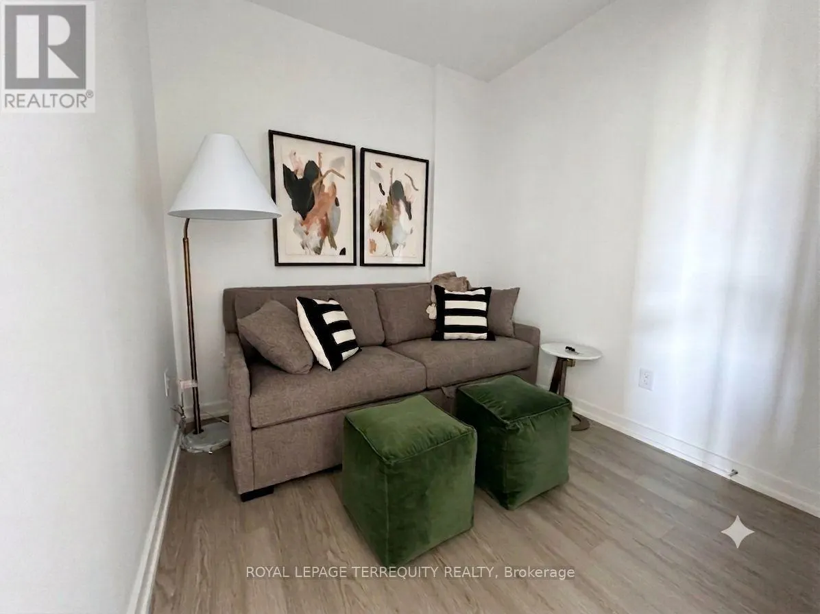 518 - 100 CARRICK TRAIL