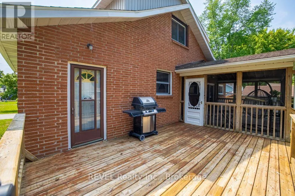 353 OAKWOOD AVENUE