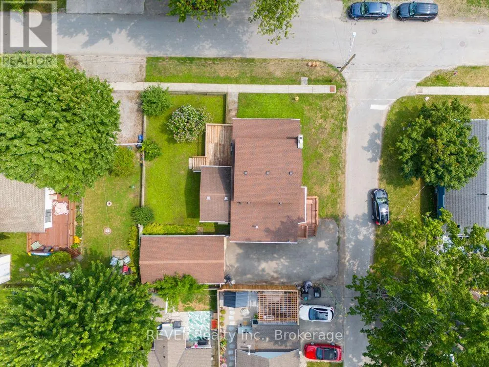 353 OAKWOOD AVENUE