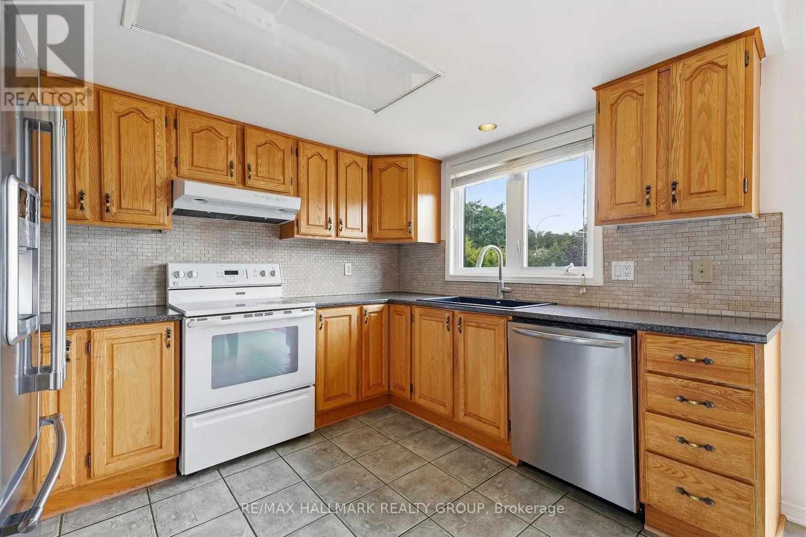 3351 DESCOTES CIRCLE