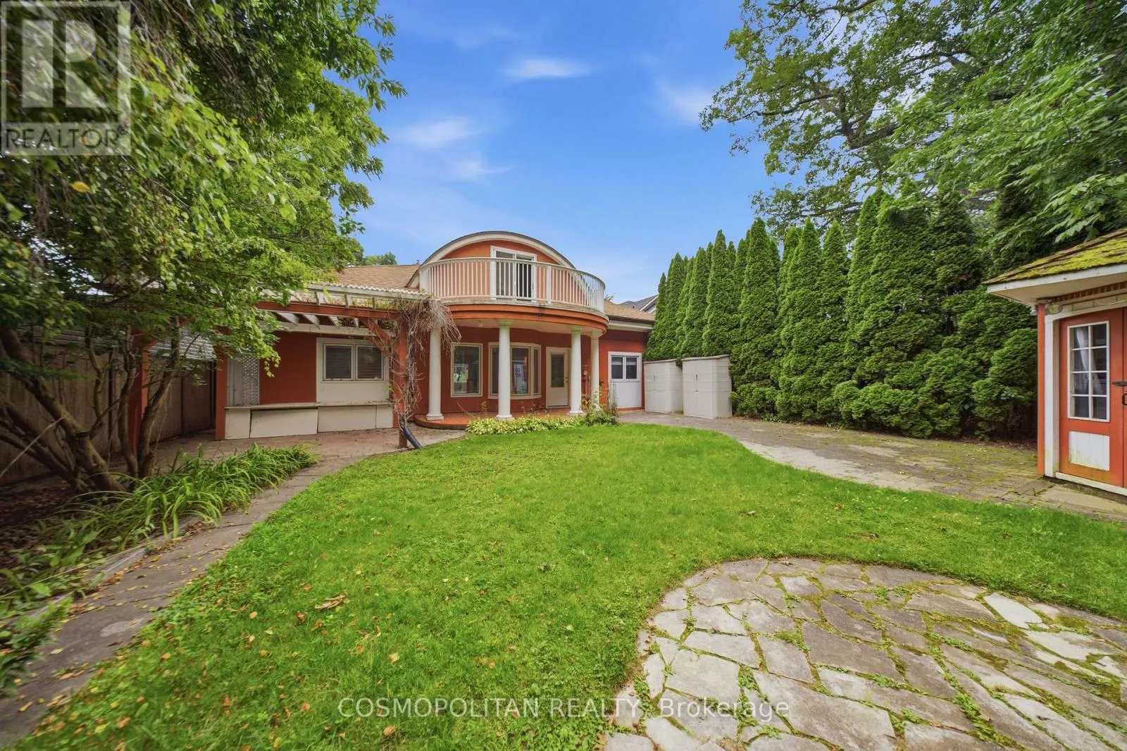 34 VINCENT AVENUE