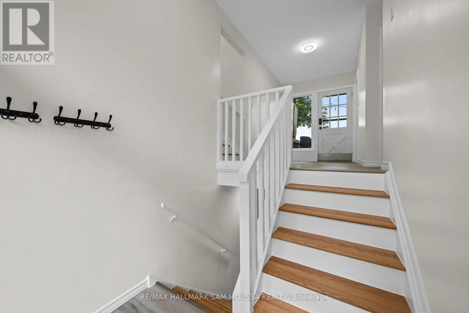 208 BAILLIE AVENUE