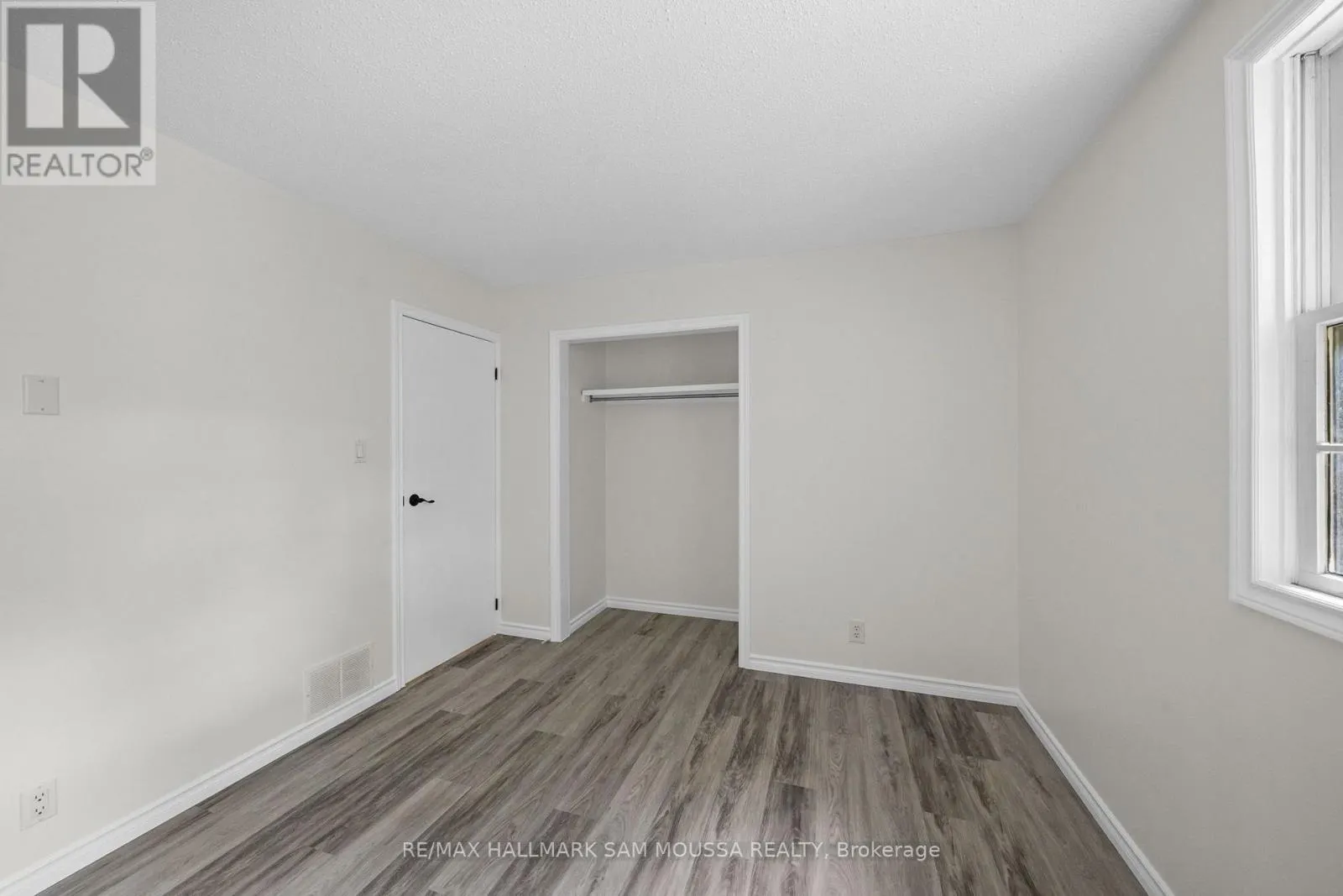 208 BAILLIE AVENUE
