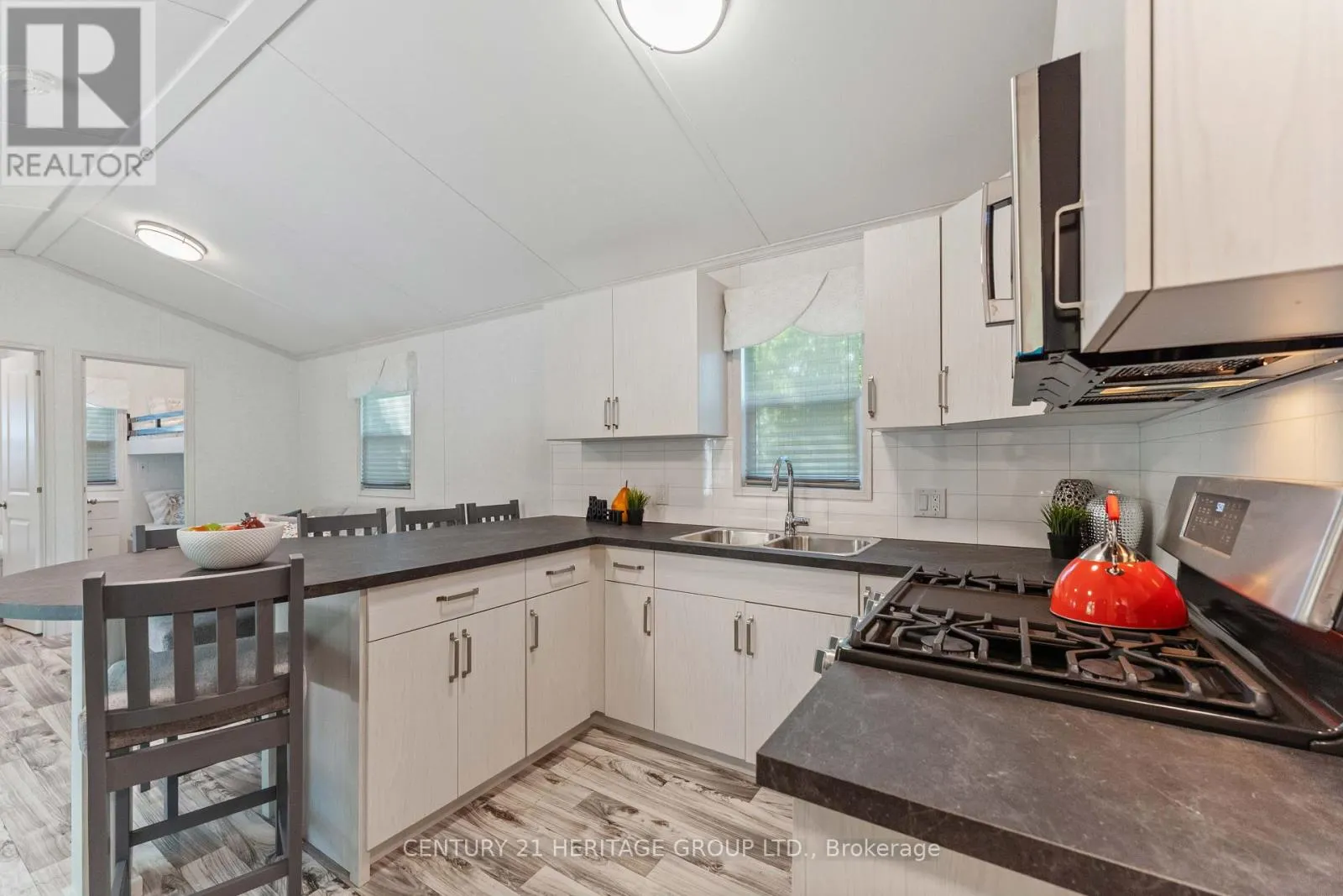 #4 - 202 HIDDEN GLEN ROAD