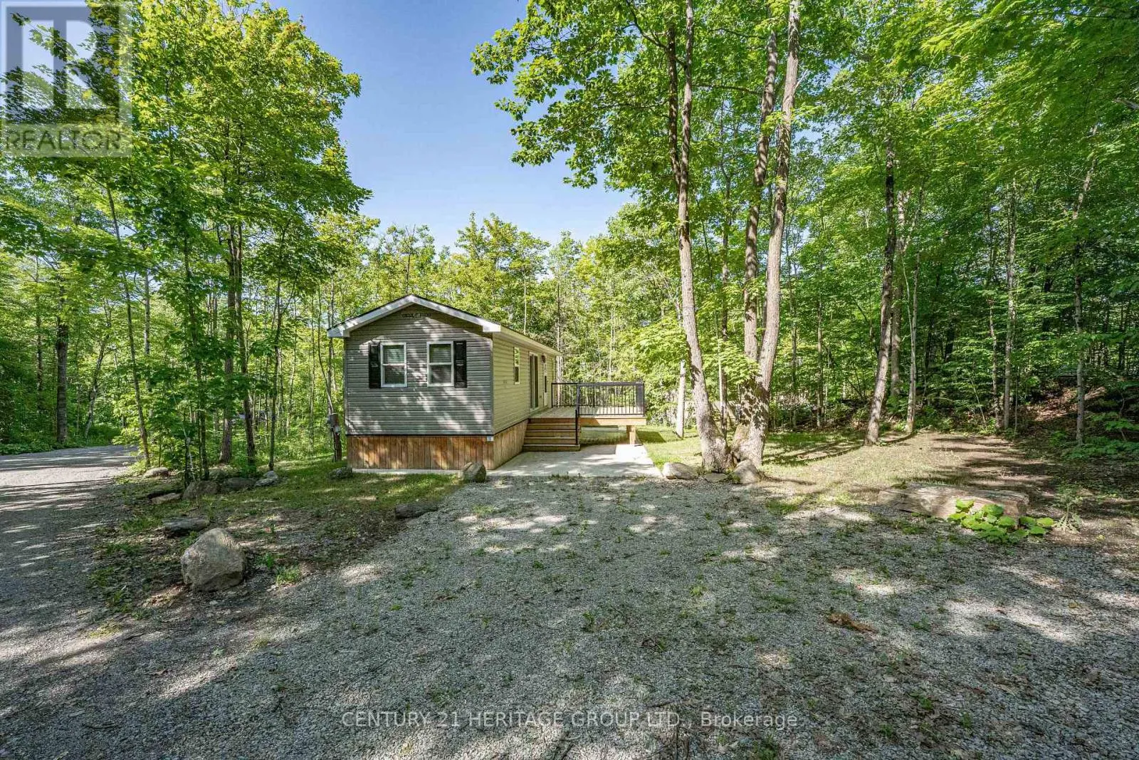 #4 - 202 HIDDEN GLEN ROAD