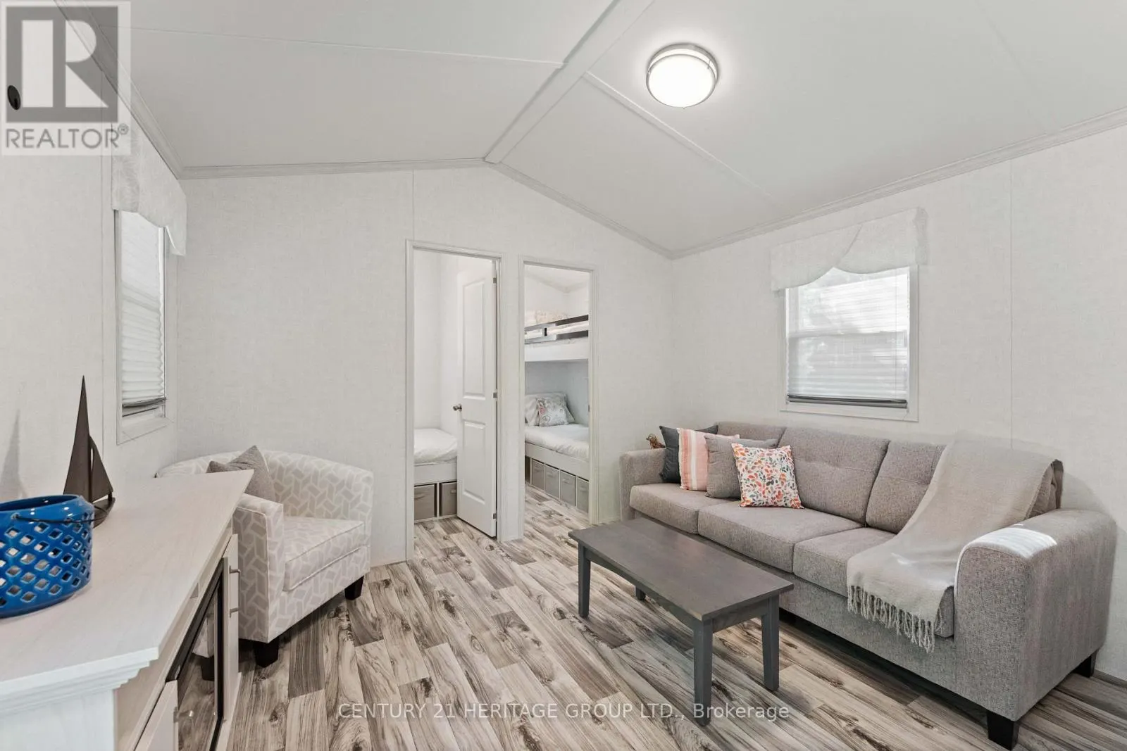 #4 - 202 HIDDEN GLEN ROAD