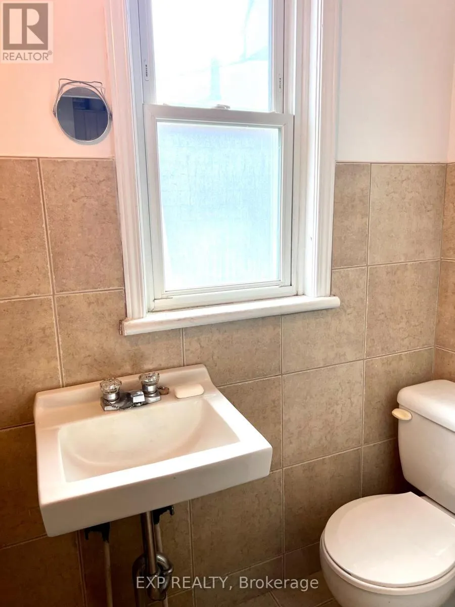 107 SPADINA AVENUE