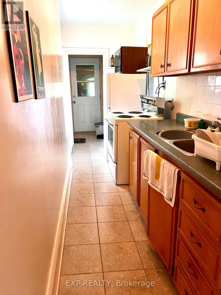 107 SPADINA AVENUE