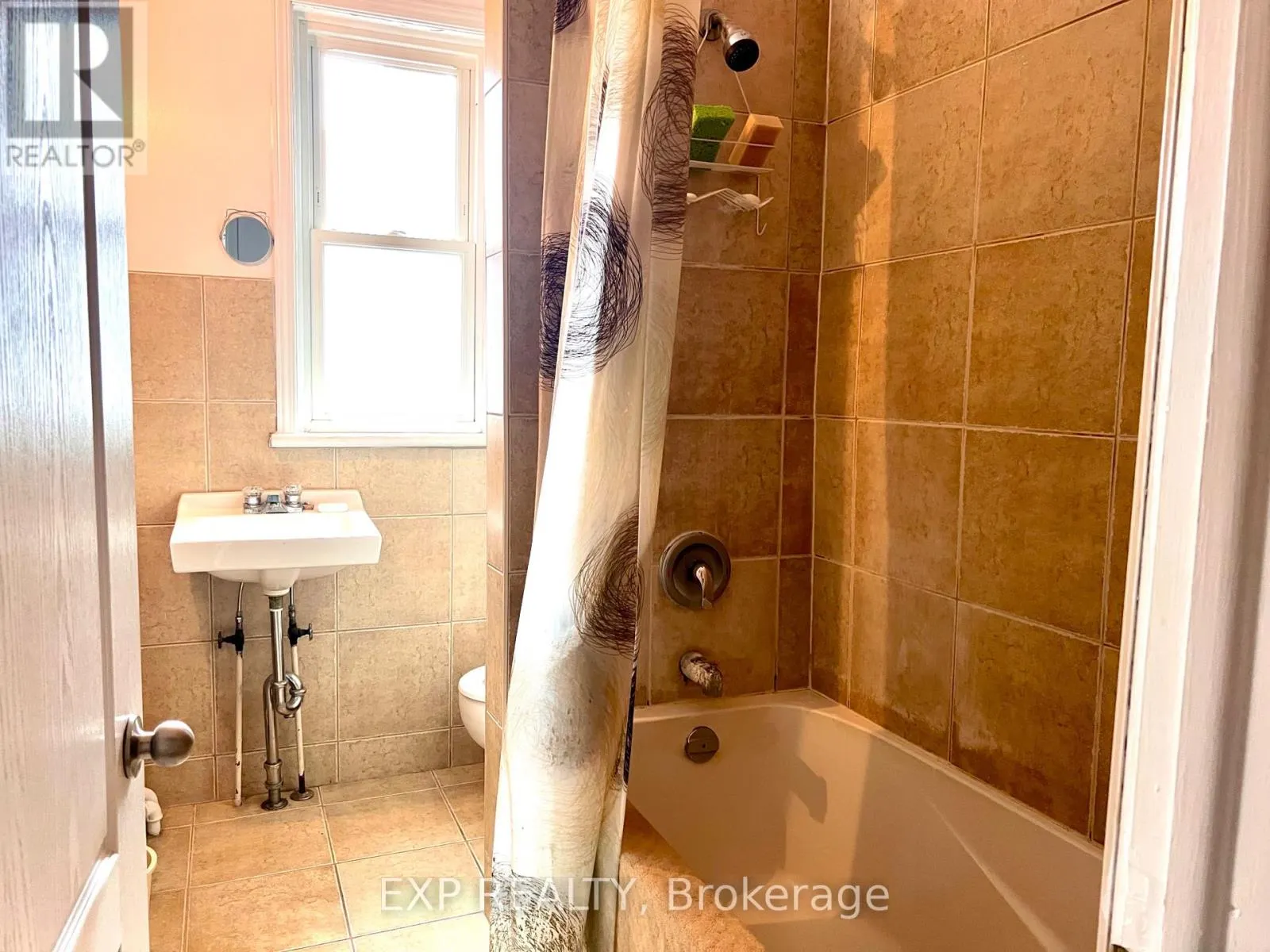 107 SPADINA AVENUE