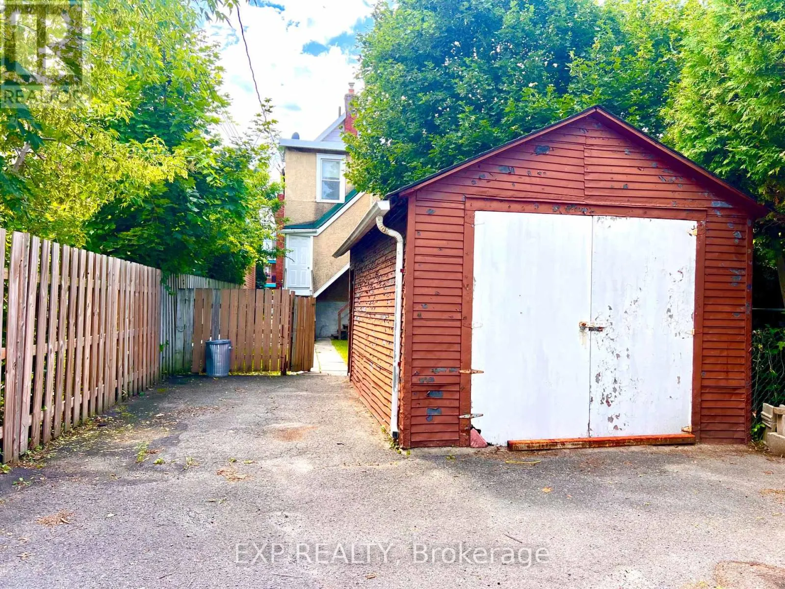 107 SPADINA AVENUE