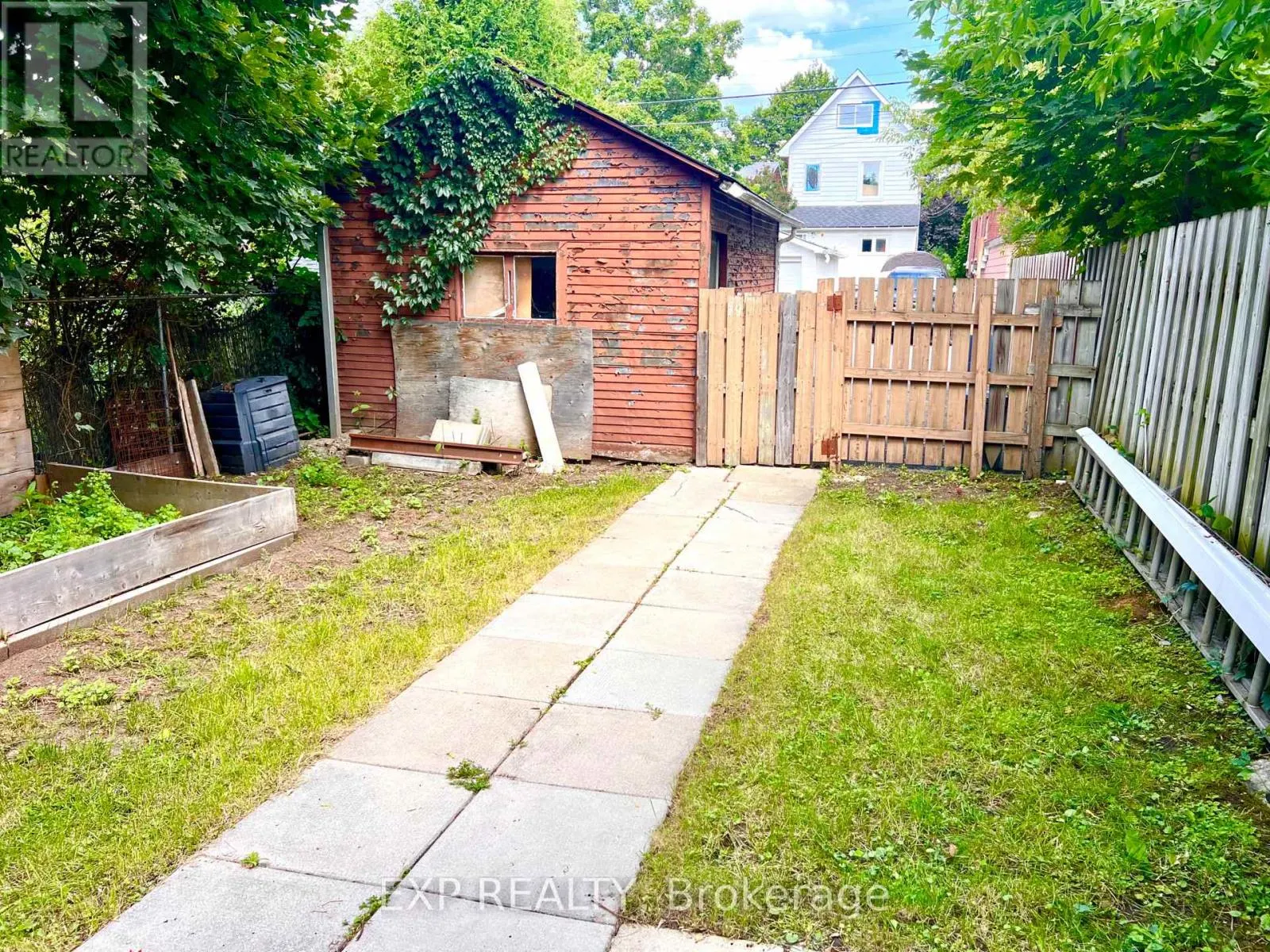 107 SPADINA AVENUE